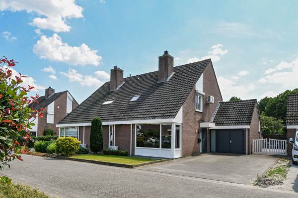 Woning In de Hoven 14 Heythuysen