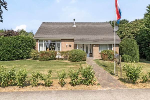 Woning Weerdingerkanaal NZ 221 Nieuw-Weerdinge