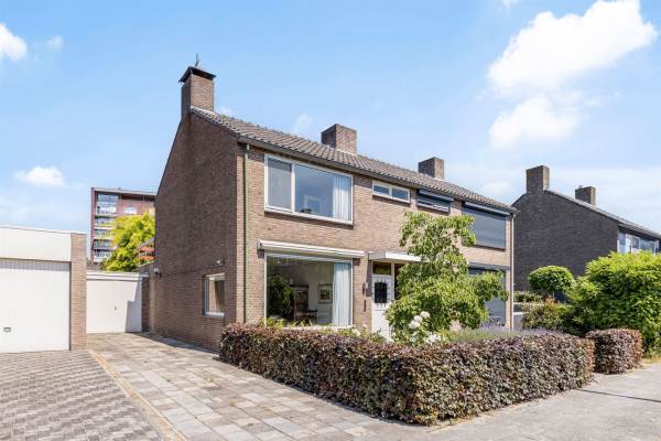 Woning Laan van Vlaanderen 18 Roosendaal