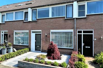 Woning Burgemeester Schumanlaan 13 Lopik