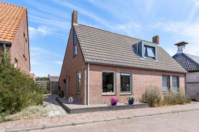 Woning Zuster A. Westerhofstraat 22 Leens