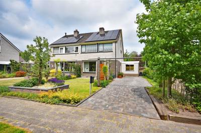 Woning Dokter B. Hornstrasingel 1e Burgum