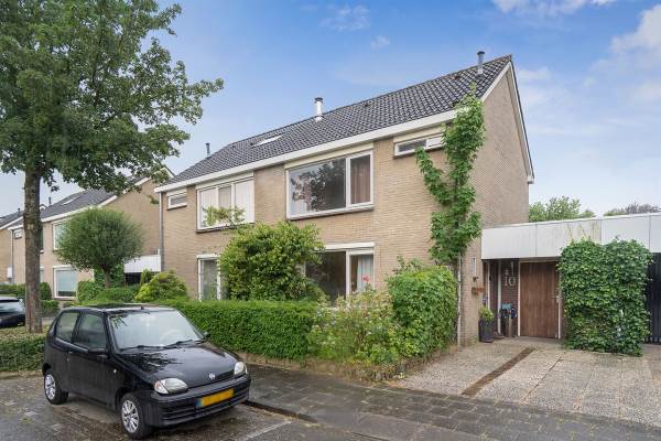 Woning Burgemeester van Grotenhuisstraat 10 Oosterhout (NB)