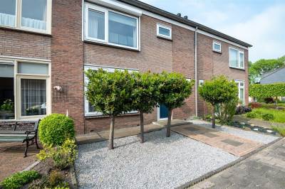 Woning Mevr. Veder-van Hobokenstraat 13 Meerkerk