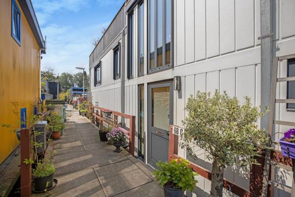 Woning IJsbaanpad 68C Amsterdam