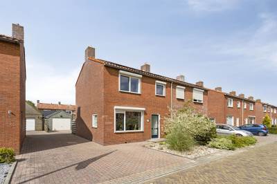 Woning Burgemeester Dijkhuisstraat 12 Midwolda