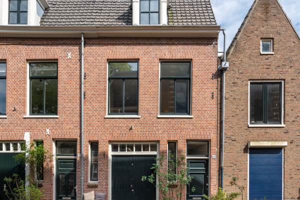 Woning Begijnhof 33 Haarlem