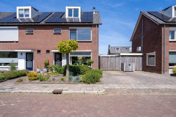Woning Reuvekamplaan 17 Almelo