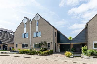 Woning Vlierbeshof 21 Papendrecht