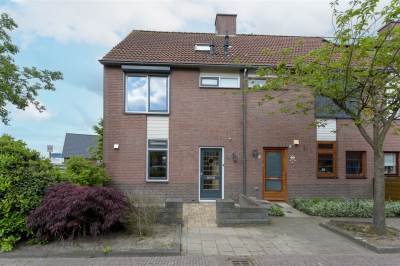 Woning Prins Clausstraat 1 Maasdijk