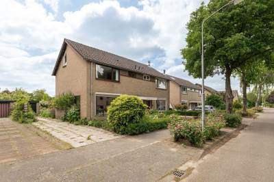 Woning Burgemeester Stolklaan 15 Tiel