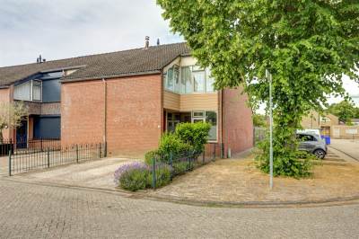 Woning Baksweer 141 Raamsdonksveer