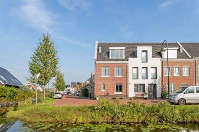 Woning Rietoever 38 Roelofarendsveen