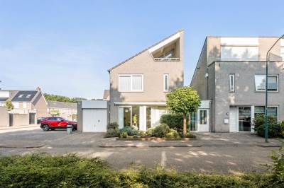 Woning Mies van der Rohestraat 48 Dongen