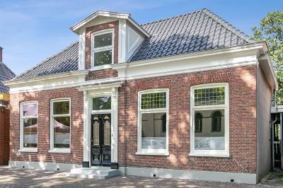 Woning Kerkplein 3a Grijpskerk