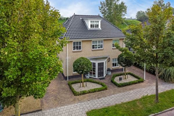 Woning Jean-Louis Pisuisselaan 4 Beverwijk