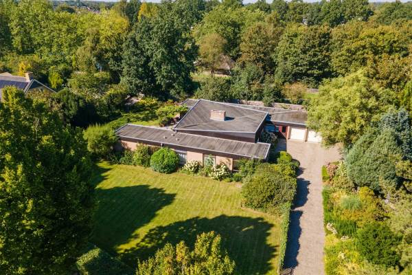 Woning Mr. P.T. van der Herbergloane 10 Damwâld