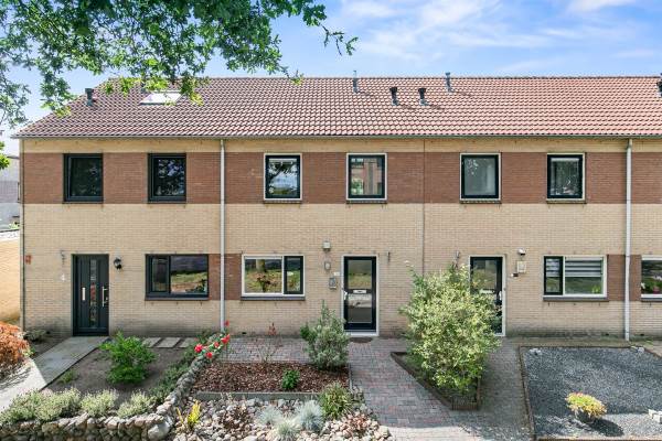 Woning Alexander Dubcekweg 111 Assen
