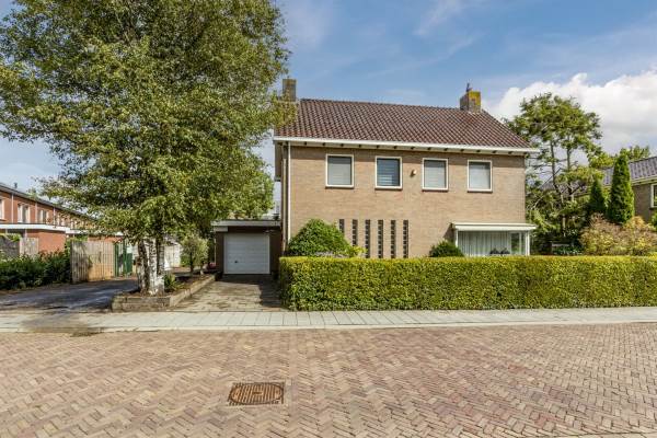 Woning Mr. Groen van Prinstererlaan 12 Assen