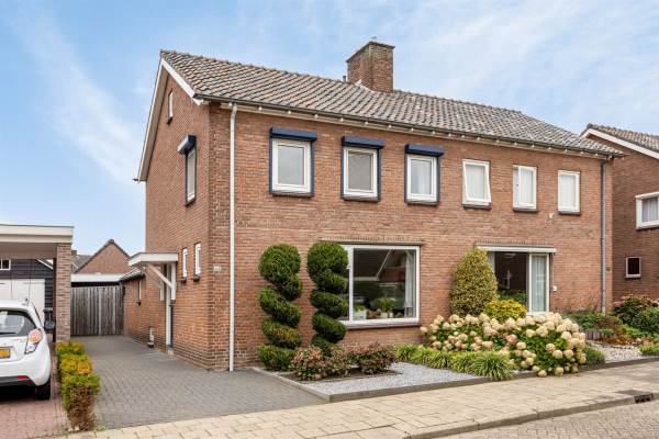 Woning Pastoor Wienholtsstraat 43 Haaksbergen