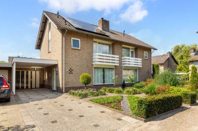 Woning Jacob van Ruysdaelstraat 12 Waalwijk