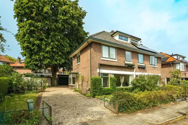 Woning Ds. Nahuyslaan 34 Zeist