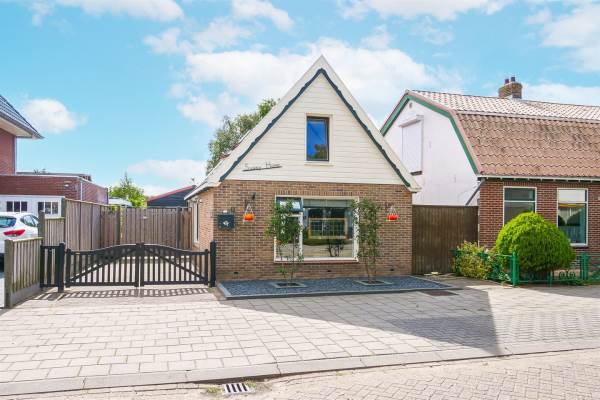 Woning Stationsweg 11 Anna Paulowna