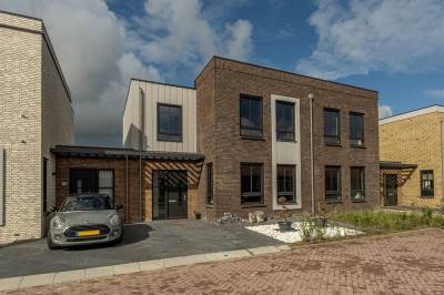Woning Achterstraat 6 Strijen
