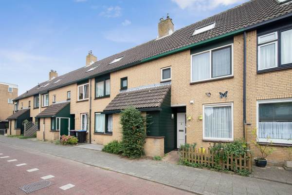 Woning Rozemarijndonk 11 Spijkenisse