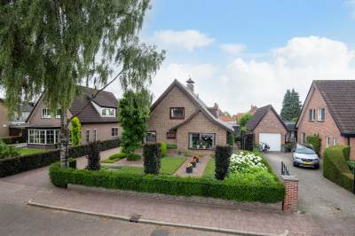 Woning Anna van Burenstraat 12 Putten