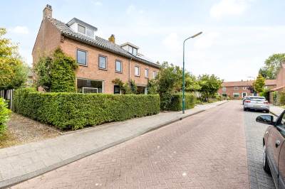 Woning W. Baron Straalmanstraat 12 Baambrugge
