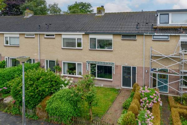 Woning Mr.J.C.Bührmannlaan 8 Ankeveen