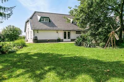 Woning Stationsweg 24 Wadenoijen