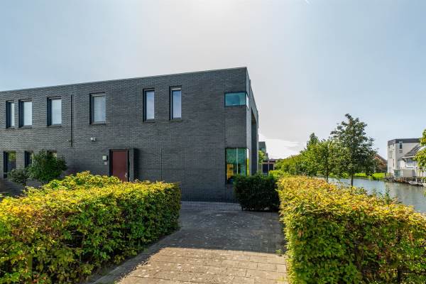 Woning Elzenhoven 8 Rhoon