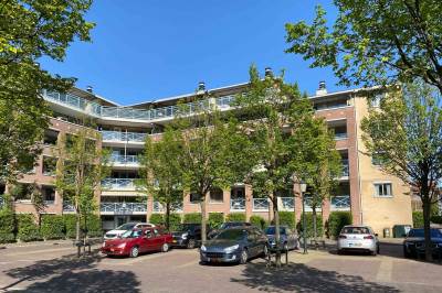Woning Wilhelminaplantsoen 23 Bussum