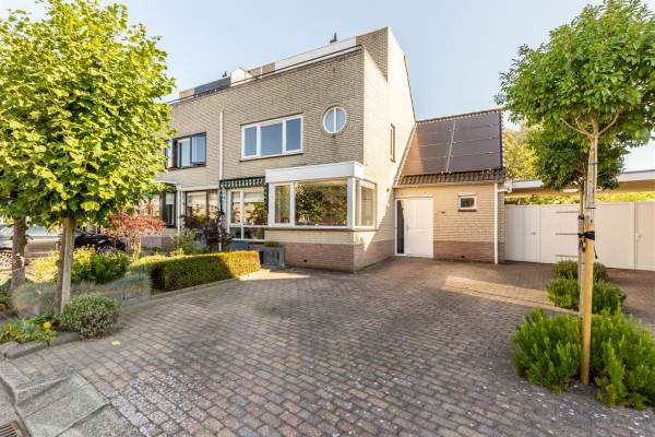 Woning Waardenburg 119 Hillegom