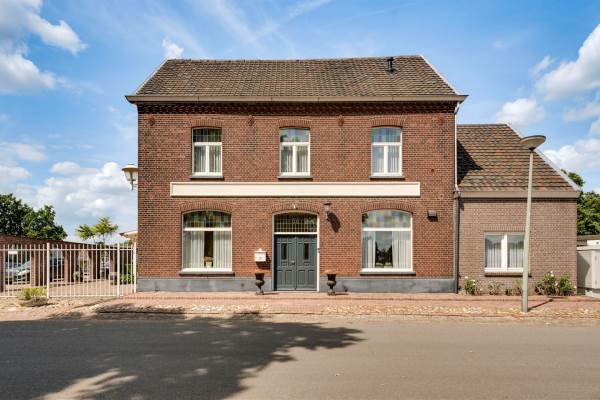Woning Stationsplein 2 Haelen