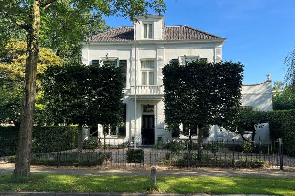 Woning Jhr. Mr. G.W. Molleruslaan 50 Apeldoorn