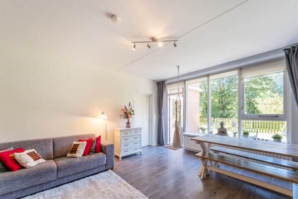 Woning Leusdenhof 150 Amsterdam
