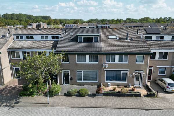 Woning Karveel 4932 Lelystad