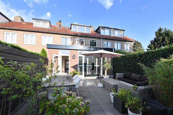 Woning van Tienhovenlaan 15 Naarden