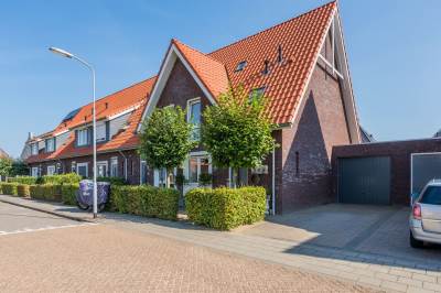 Woning Dominee J T Doornenbalstraat 12 Kesteren
