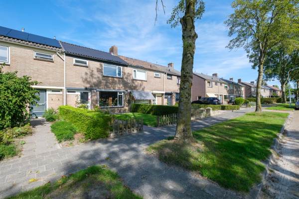 Woning Burmaniastraat 21 Surhuisterveen