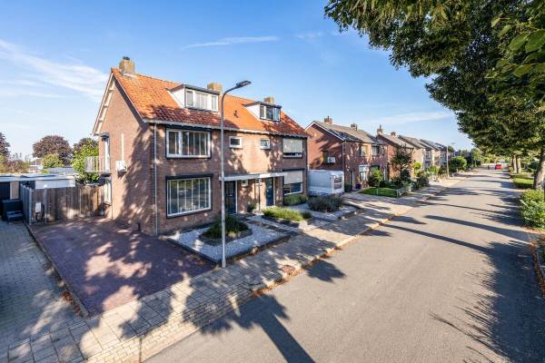 Woning Rijnstraat 15 Doornenburg