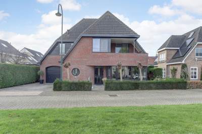 Woning Uithof 42 Wijk en Aalburg