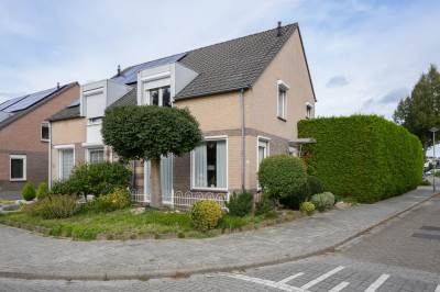 Woning Jan van Salmstraat 51 Born