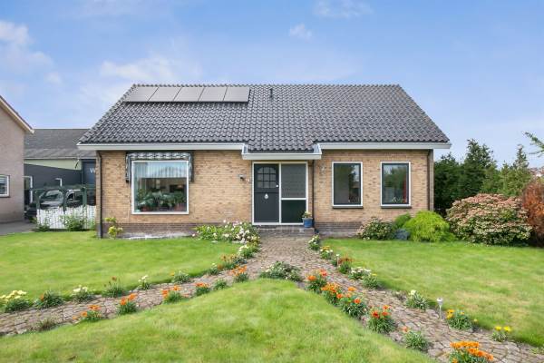 Woning Geestweg 16 Roelofarendsveen