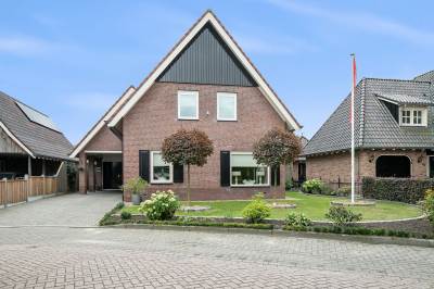 Woning Elzenhof 17 Harbrinkhoek