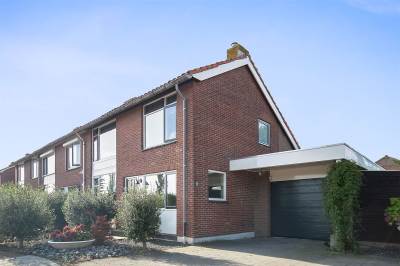 Woning Stationsweg 33 Oude-Tonge
