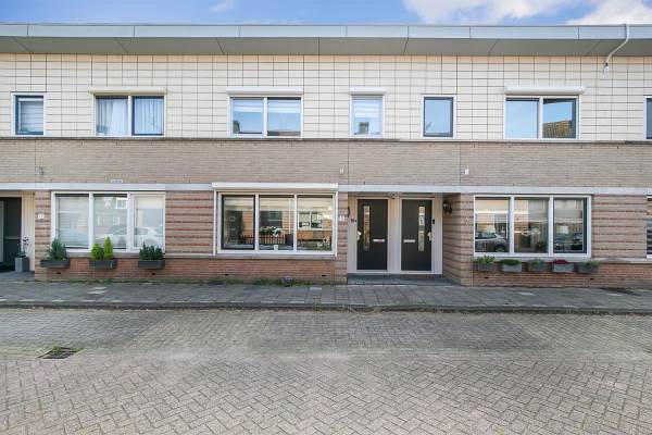 Woning Marie van Zeggelenstraat 10 Spijkenisse